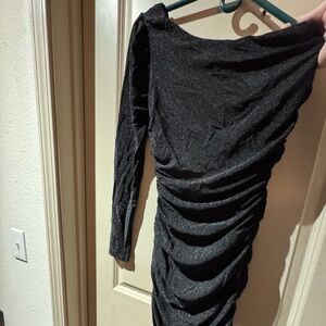 Black Windsor Sparkle one arm off the shoulder scrunch dress